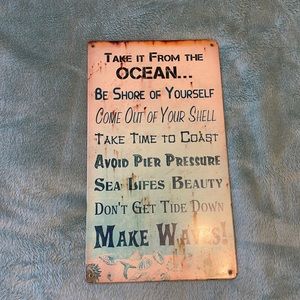 Decorated beach plate